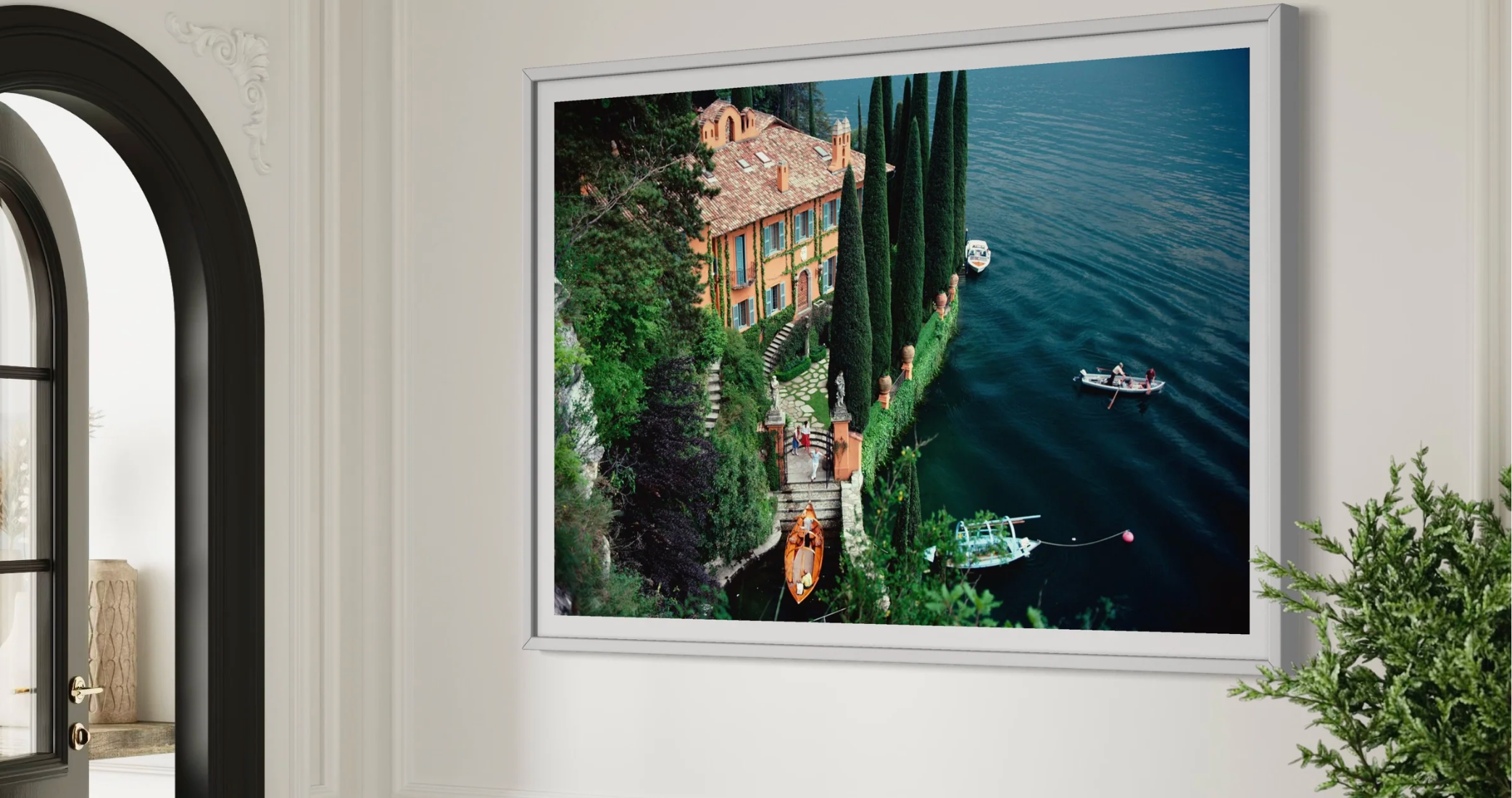 Travel photography and destination-inspired fine art prints featuring iconic cities, coastal escapes and luxury destinations curated by The Picturalist.