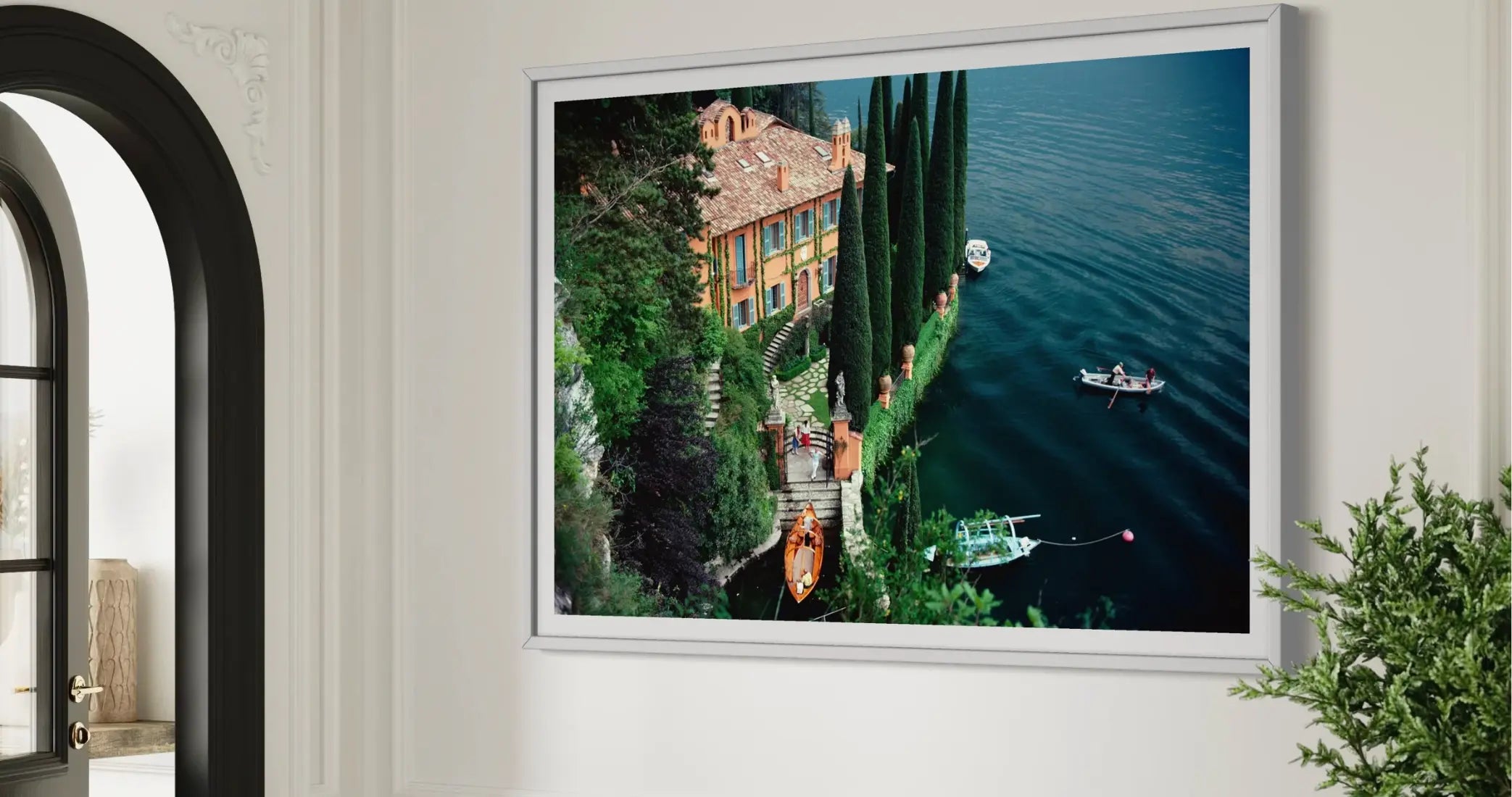 Travel photography and destination-inspired fine art prints featuring iconic cities, coastal escapes and luxury destinations curated by The Picturalist.