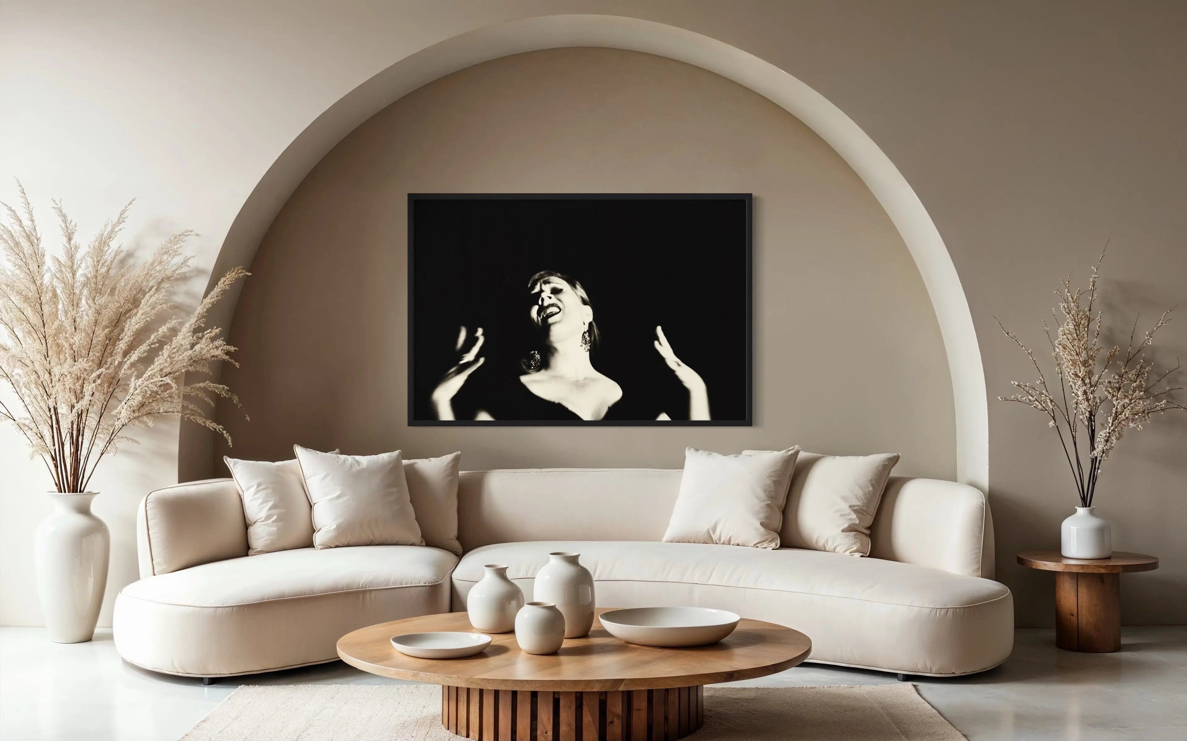 Neutral-Monochromatic The Picturalist