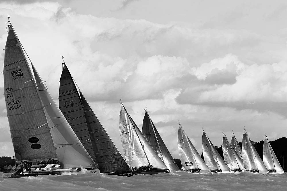 60x40_Swan 45's on the line_web